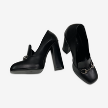 Carica l'immagine nel visualizzatore di Gallery, Gucci "Horsebit" 2000s