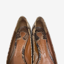 Carica l'immagine nel visualizzatore di Gallery, Chloè "Phyton" Flat 2000s
