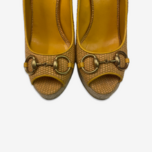 Carica l'immagine nel visualizzatore di Gallery, Gucci "Horsebit" Heels 2000s