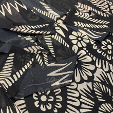 Carica l'immagine nel visualizzatore di Gallery, Vivienne Tam "Samurai" Mesh Skirt