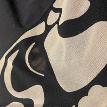 Carica l'immagine nel visualizzatore di Gallery, Vivienne Tam "Samurai" Mesh Top