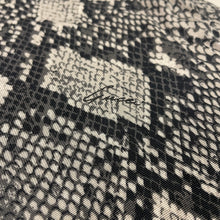 Carica l'immagine nel visualizzatore di Gallery, Gucci Python Skirt - Tom Ford Era - S/S 2000