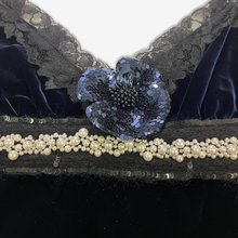 Carica l'immagine nel visualizzatore di Gallery, Dolce & Gabbana "Rose Velvet" Top F/W 2004