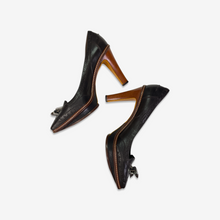 Carica l'immagine nel visualizzatore di Gallery, Celine Leather Tassel Loafers Pumps 2000s