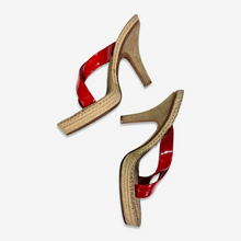 Carica l'immagine nel visualizzatore di Gallery, Prada "Vernis Rafia" Sandals 2000s