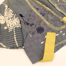 Carica l'immagine nel visualizzatore di Gallery, Dries Van Noten Embroidered Jacket