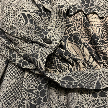 Carica l'immagine nel visualizzatore di Gallery, Mila Schon Boutique "Flower" Skirt