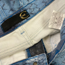 Carica l'immagine nel visualizzatore di Gallery, Just Cavalli "Blue Snake" Printed Jeans