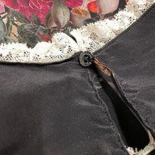 Carica l'immagine nel visualizzatore di Gallery, Dolce e Gabbana Fall / Winter 2012 Top