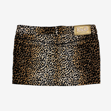 Carica l'immagine nel visualizzatore di Gallery, D&G "Leopard" Mini Skirt