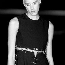 Carica l&#39;immagine nel visualizzatore di Gallery, Gianni Versace Couture &quot;Safety Pins&quot; Set S/S 1994
