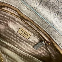 Carica l&#39;immagine nel visualizzatore di Gallery, Prada Leather Shoulder Bag F/W 2004
