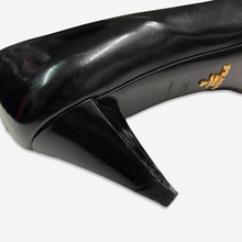 Carica l&#39;immagine nel visualizzatore di Gallery, Prada &quot;Stone&quot; Décolletés 2000s
