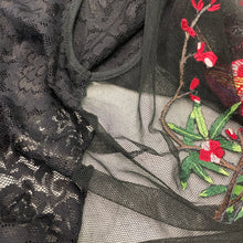 Carica l&#39;immagine nel visualizzatore di Gallery, D&amp;G &quot;Embroided Nature&quot; Top S/S 1999
