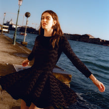 Carica l&#39;immagine nel visualizzatore di Gallery, Azzedine Alaïa &quot;Zig Zag&quot; Dress 2000s

