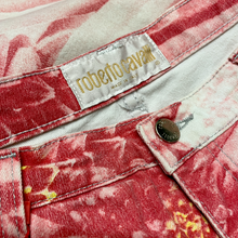 Carica l&#39;immagine nel visualizzatore di Gallery, Roberto Cavalli &quot;Flowers&quot; Jeans S/S 2000
