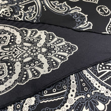 Carica l&#39;immagine nel visualizzatore di Gallery, Gucci Silk Bandana Tom Ford Era S/S 2004

