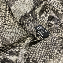 Carica l&#39;immagine nel visualizzatore di Gallery, Gucci &quot;Python&quot; Silk Foulard Tom Ford Era S/S 2000
