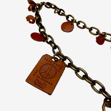 Carica l&#39;immagine nel visualizzatore di Gallery, D&amp;G Chain Belt &quot;Fate l&#39;amore non la guerra&quot;
