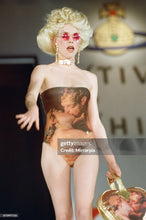 Carica l&#39;immagine nel visualizzatore di Gallery, Vivienne Westwood &quot;Hercules and Omphale&quot; Jeans F/W 1993
