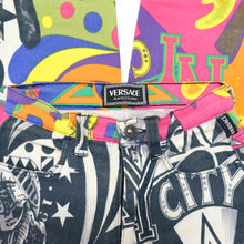 Carica l&#39;immagine nel visualizzatore di Gallery, Versace Jeans Couture Manhattan New York City Graffiti Prints Pants
