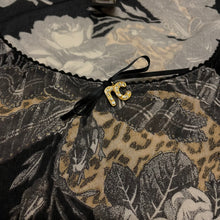 Carica l&#39;immagine nel visualizzatore di Gallery, Roberto Cavalli &quot;Flowers Animalier&quot; Top
