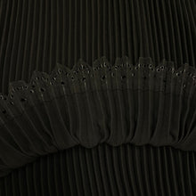 Carica l&#39;immagine nel visualizzatore di Gallery, Issey Miyake Pleated Skirt
