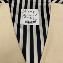 Carica l&#39;immagine nel visualizzatore di Gallery, Moschino Cheap And Chic &quot;Black Sheep&quot; Gilet
