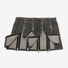 Carica l&#39;immagine nel visualizzatore di Gallery, D&amp;G &quot;Zippers&quot; Mini Skirt
