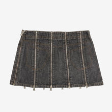 Carica l&#39;immagine nel visualizzatore di Gallery, D&amp;G &quot;Zippers&quot; Mini Skirt
